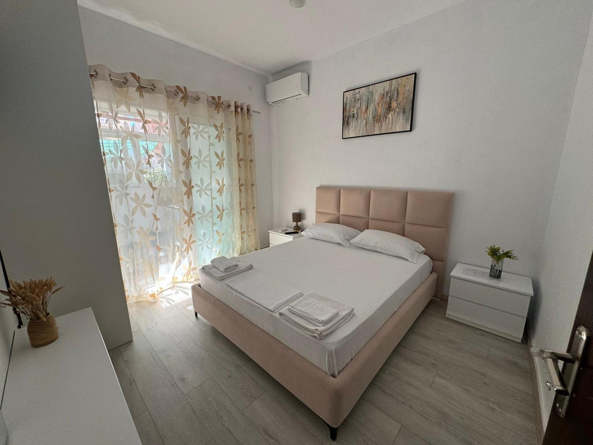 Dadaj Apartments Sarandë Buitenkant foto